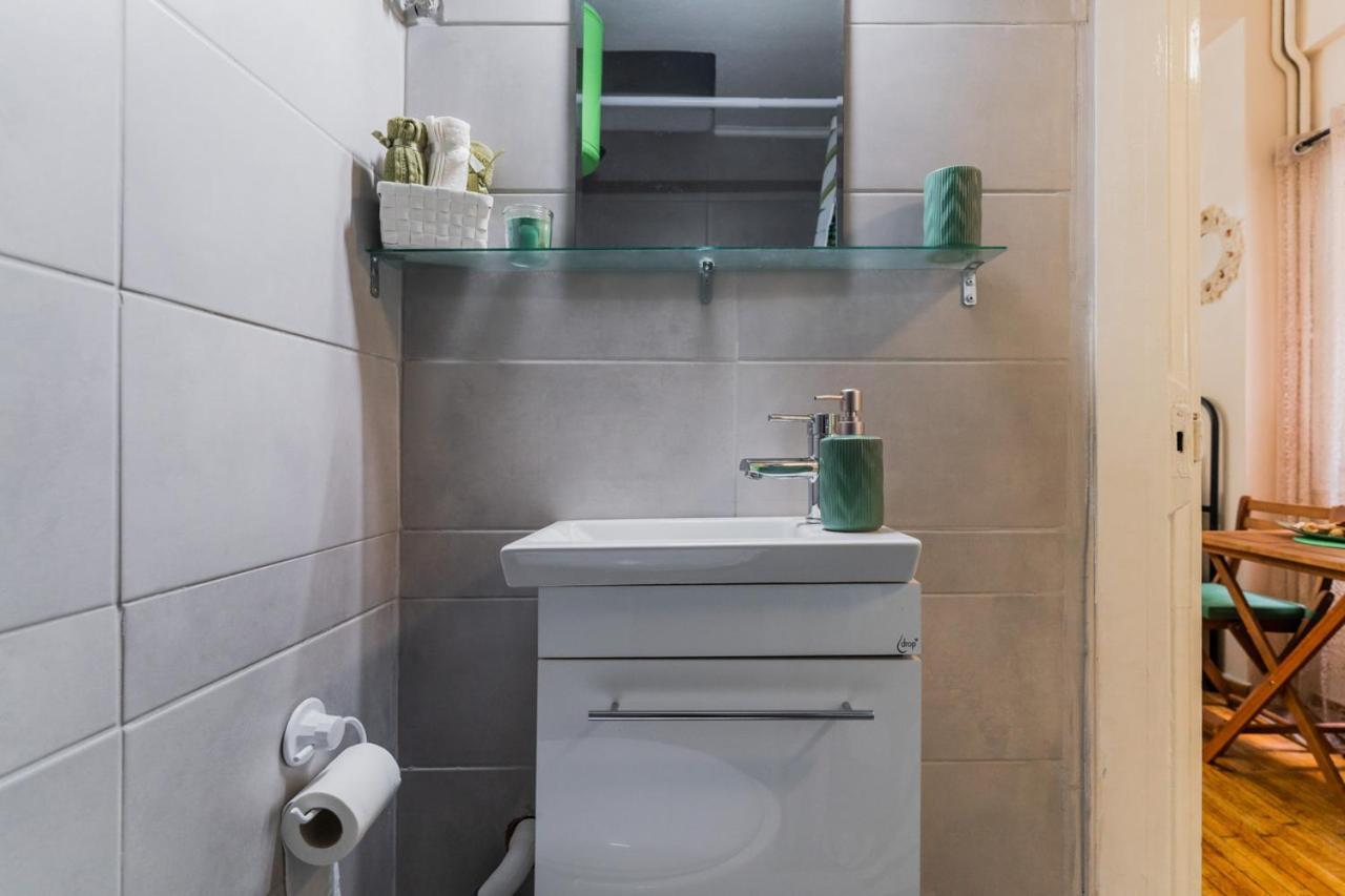 Green Boho Apartment Athens Exterior photo